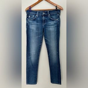 EUC. AG Nikki Relaxed Skinny. 27R.